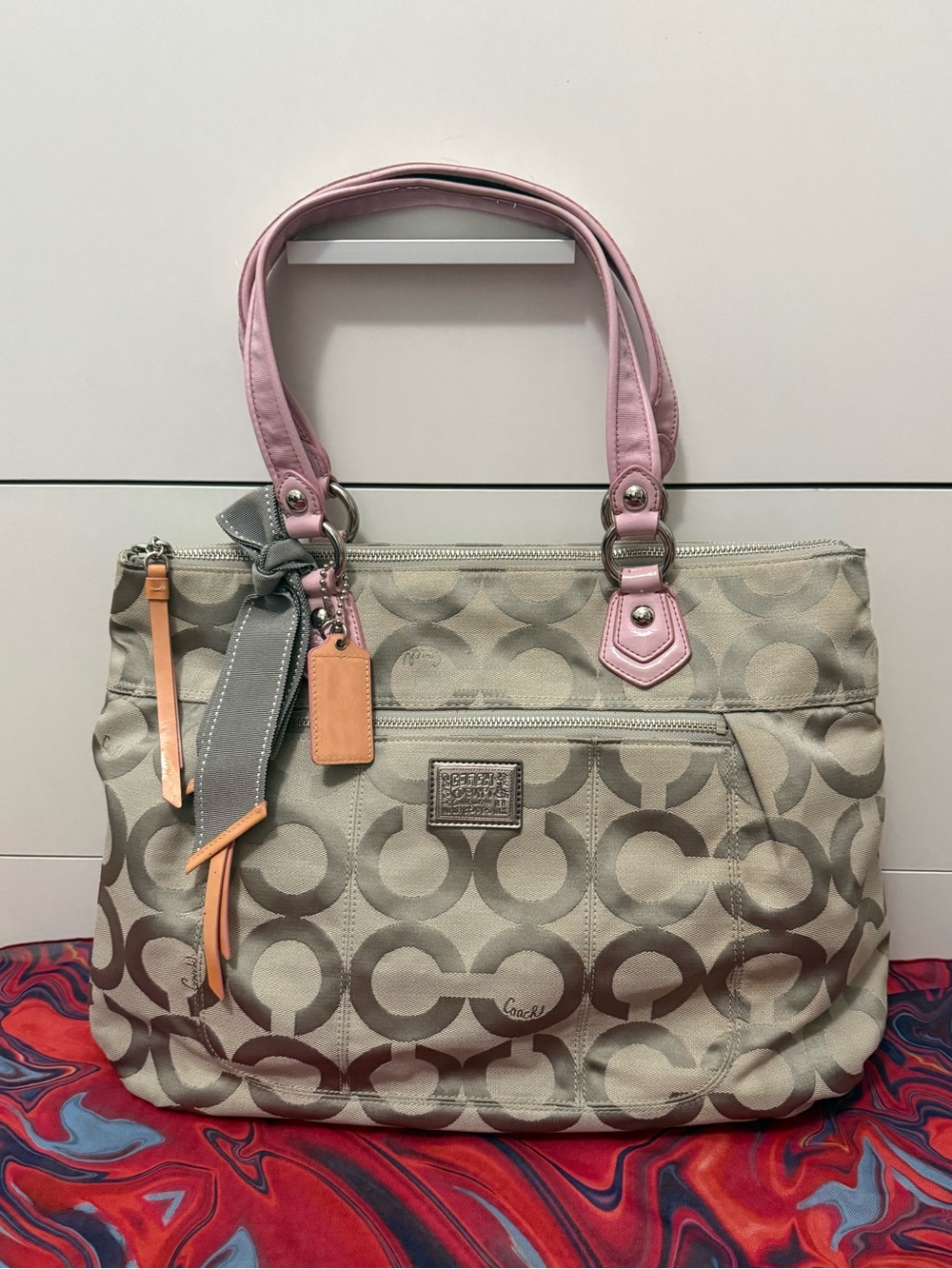 Coach Poppy Signature C Glam Tote Pink Trim 🩷